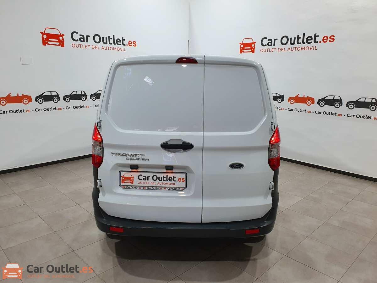 8 - Ford TRANSIT COURIER 2020