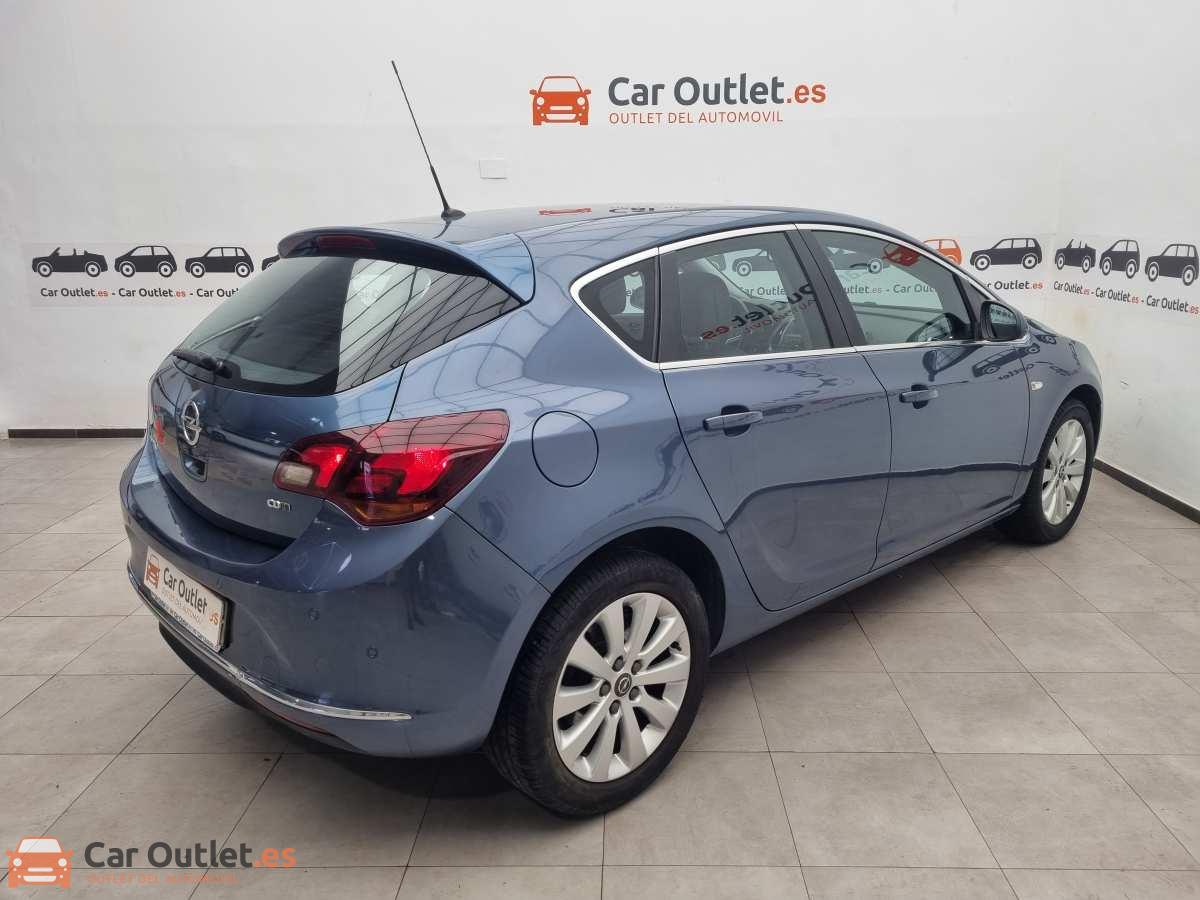 9 - Opel Astra 2014