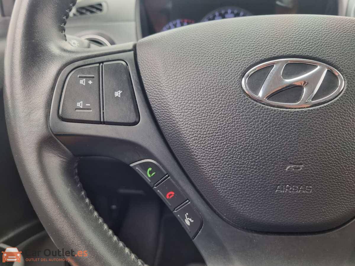 20 - Hyundai i10 2016 - AUTO
