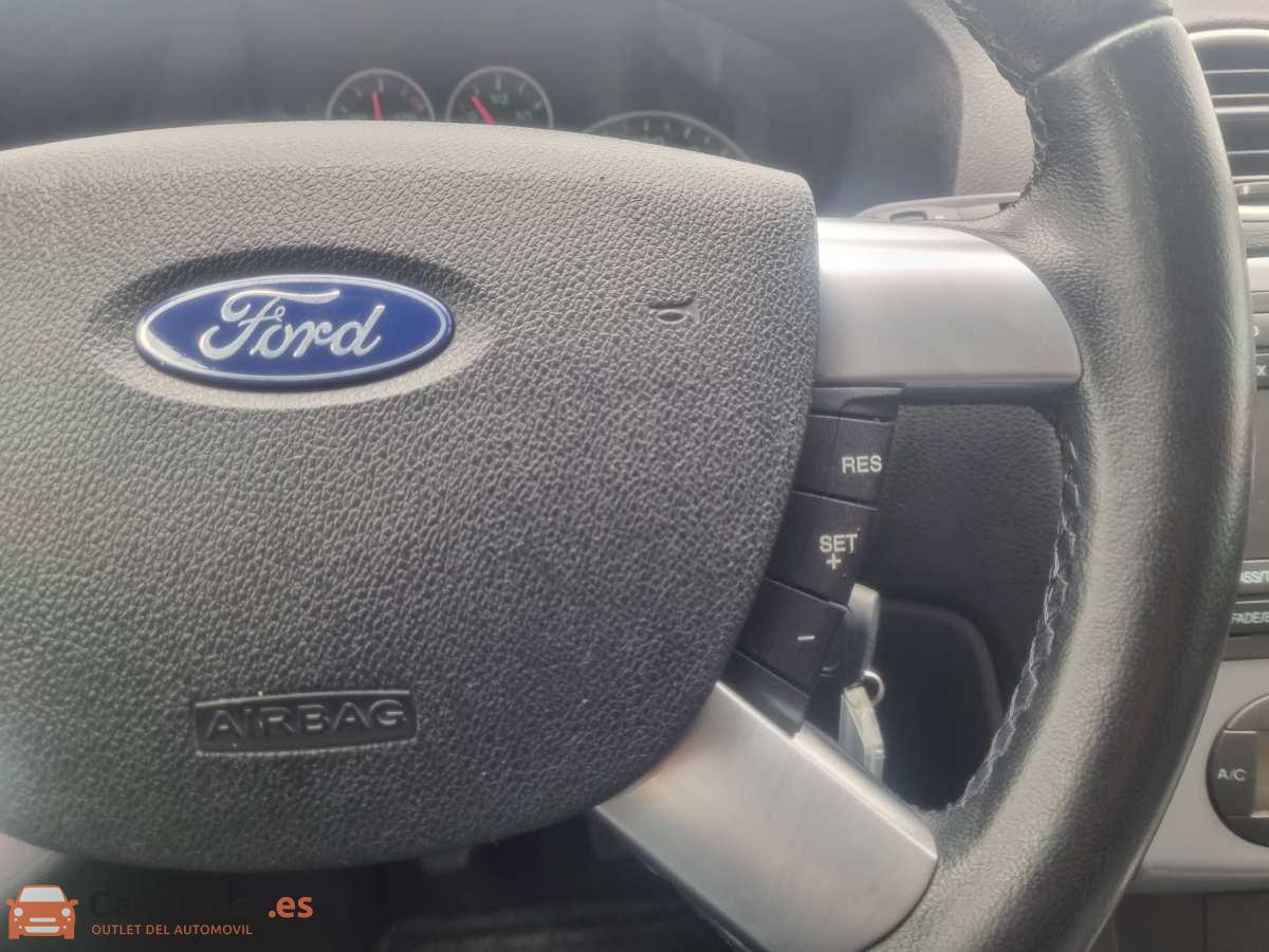 22 - Ford Focus 2008