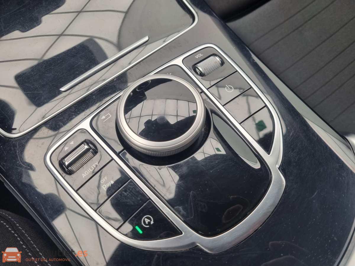 32 - Mercedes C Class 2015 - AUTO
