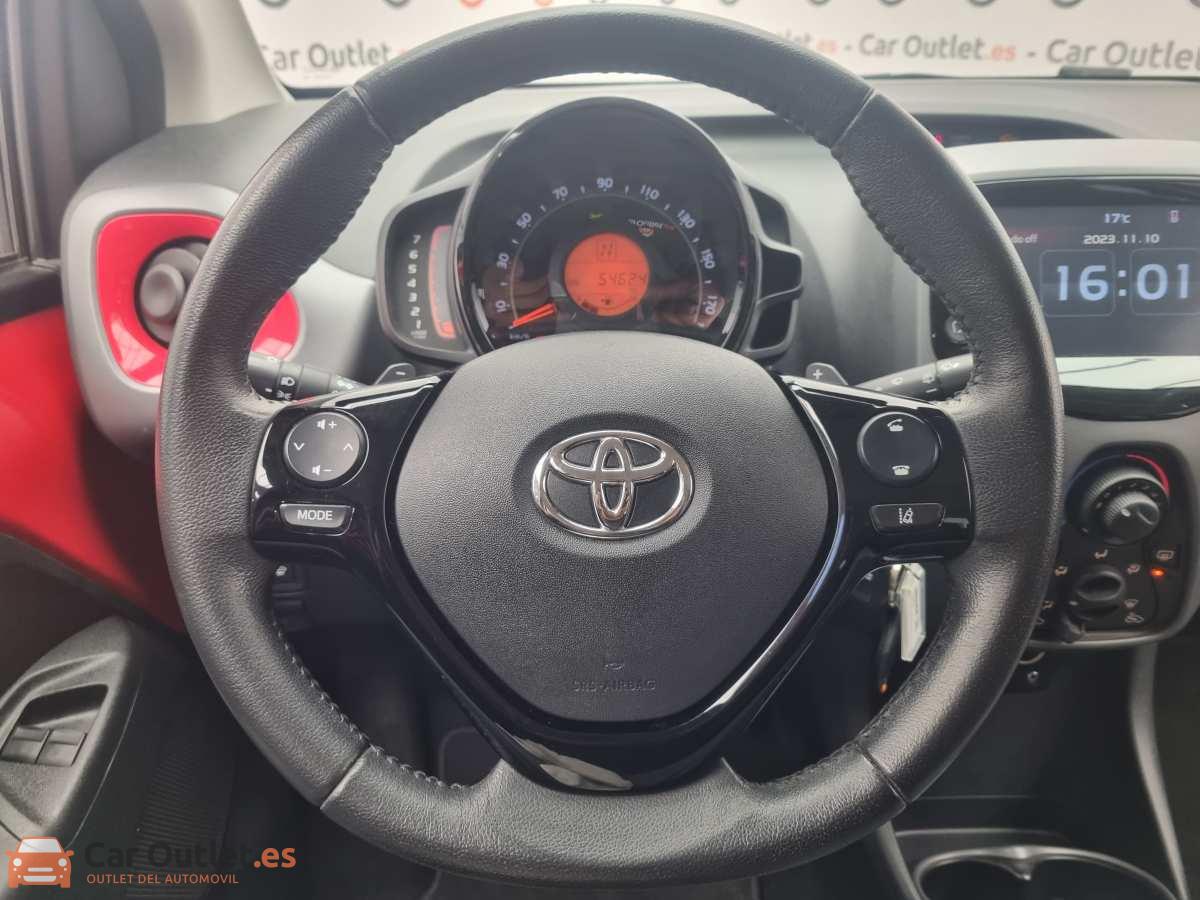 21 - Toyota Aygo 2020 - AUTO
