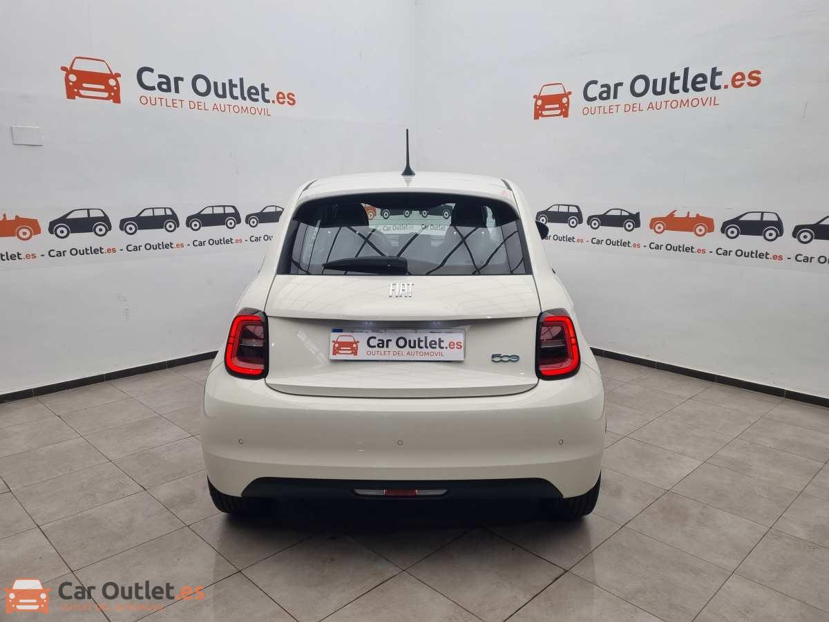 8 - Fiat 500 2021 - AUTO