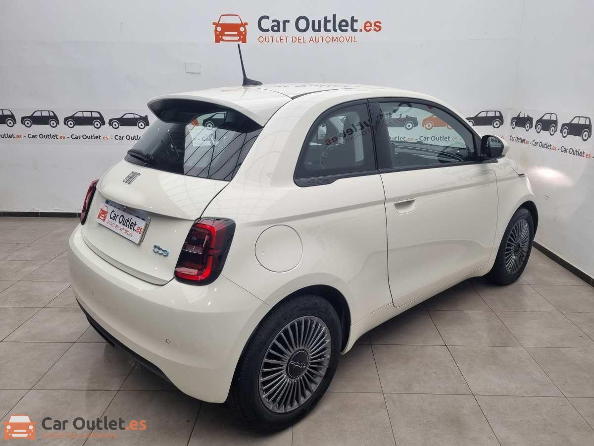 9 - Fiat 500 2021 - AUTO