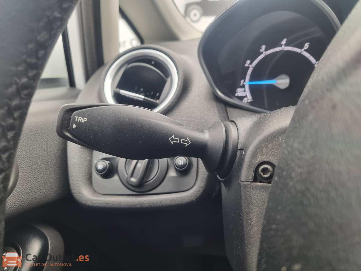 23 - Ford Fiesta 2017 - AUTO