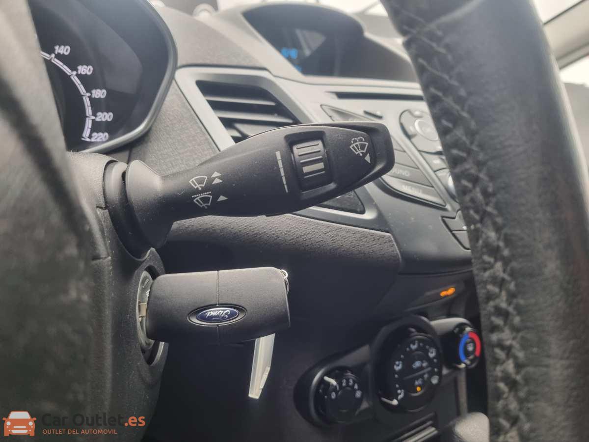 24 - Ford Fiesta 2017 - AUTO