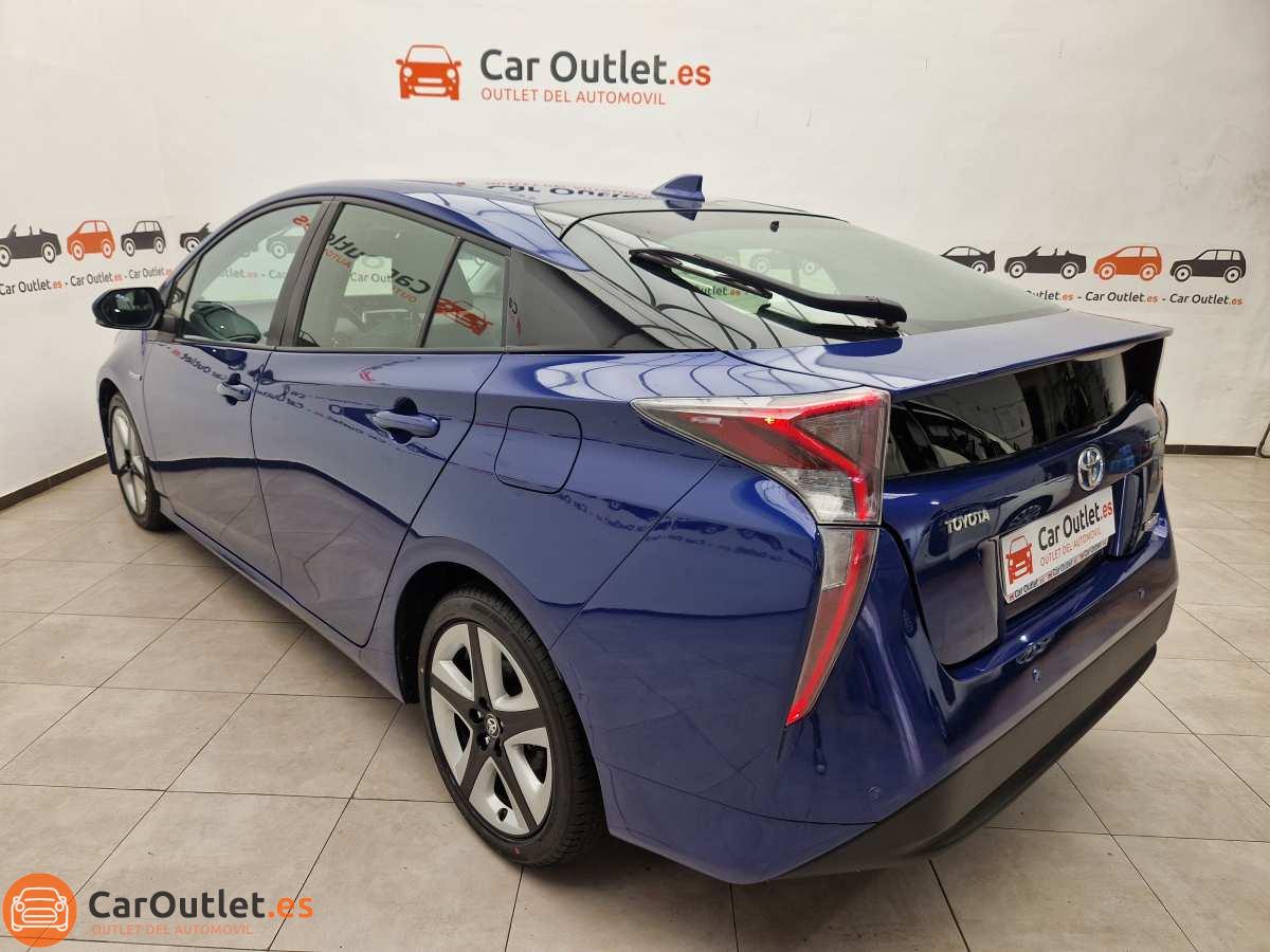 9 - Toyota Prius 2016 - AUTO