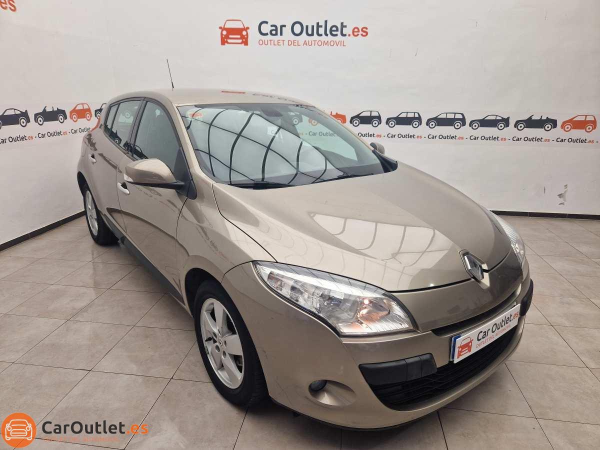 2 - Renault Megane 2011 - AUTO