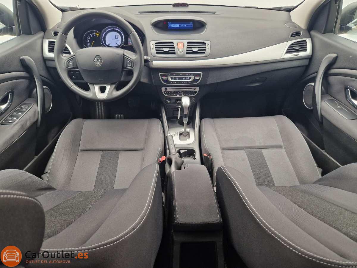 15 - Renault Megane 2011 - AUTO