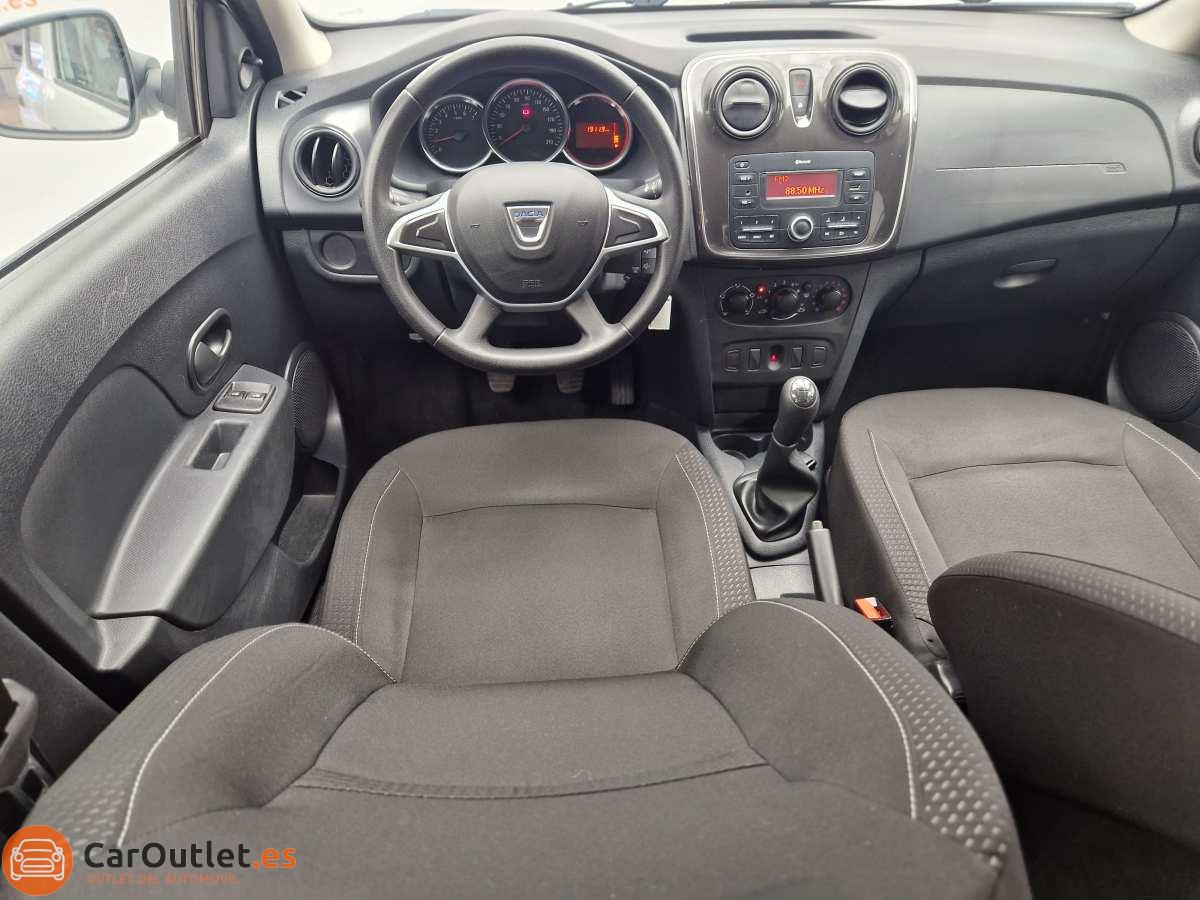 17 - Dacia Sandero 2017