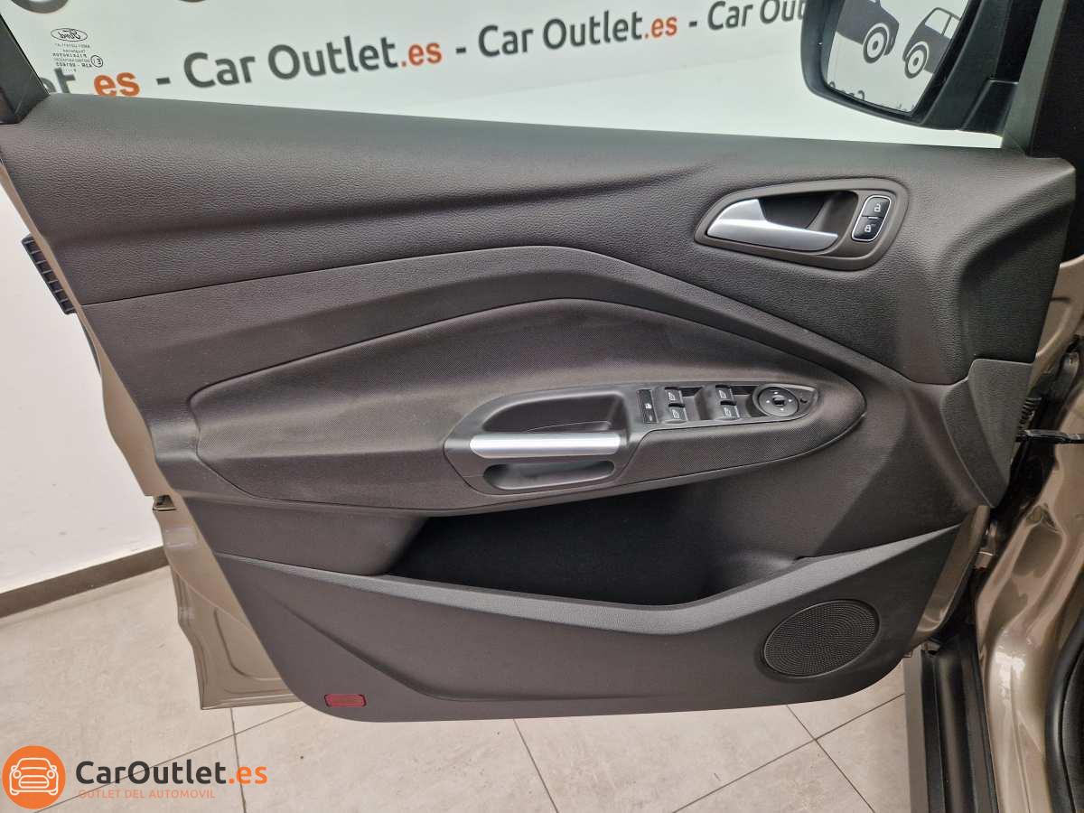 12 - Ford CMax 2019