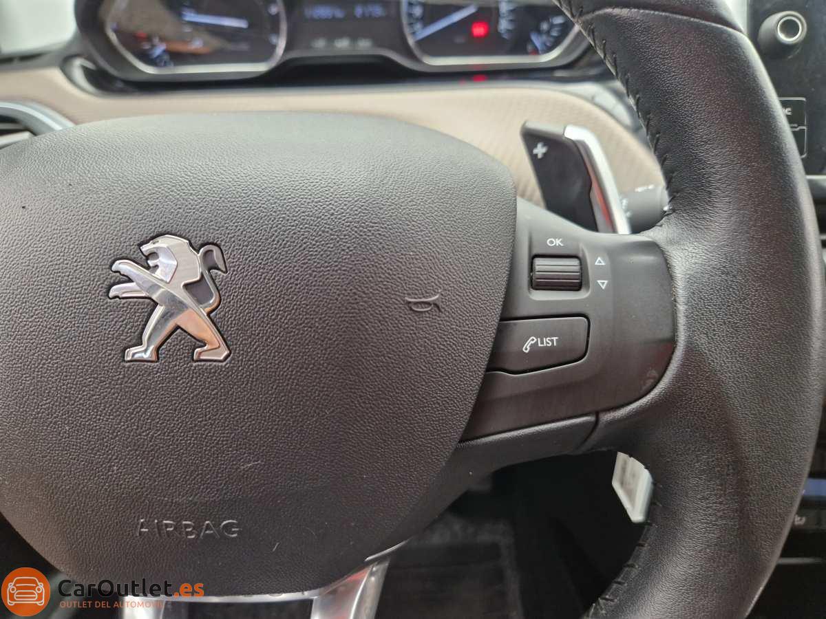 22 - Peugeot 2008 2014 - AUTO