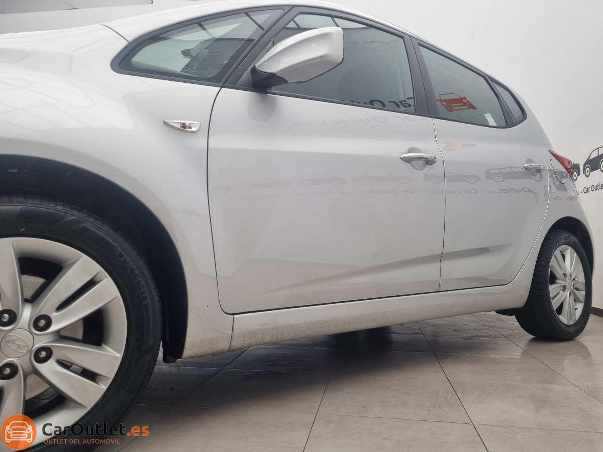 4 - Hyundai ix20 2014