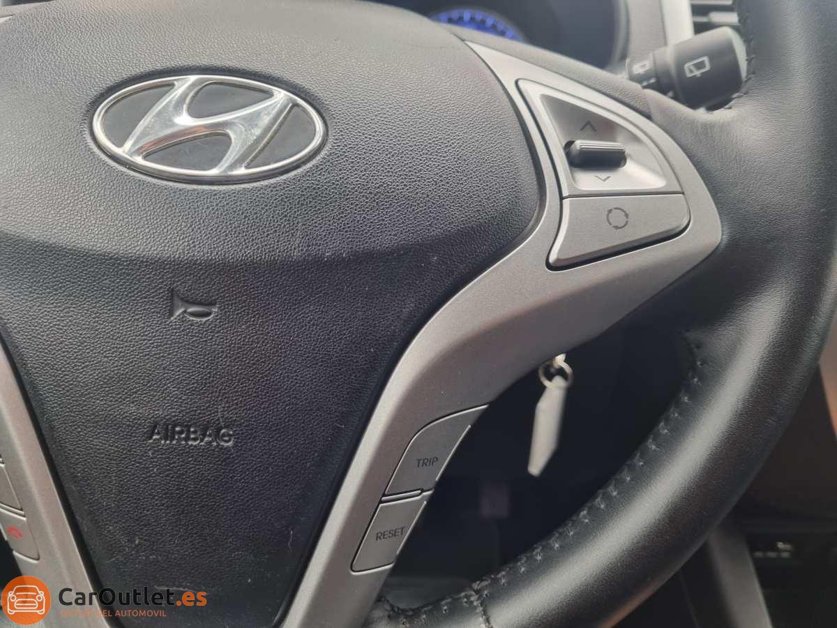 22 - Hyundai ix20 2014