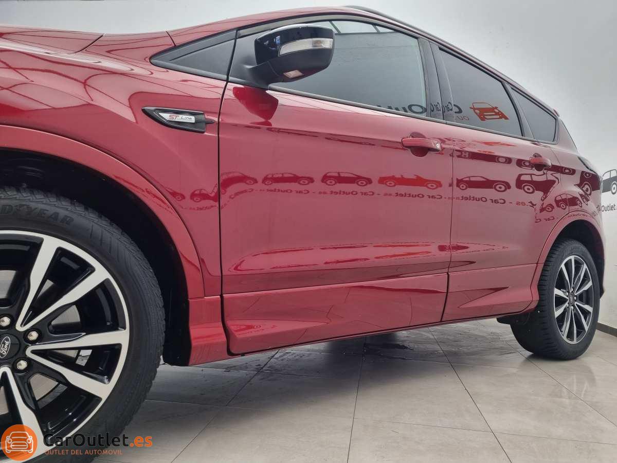 4 - Ford Kuga 2019 - AUTO