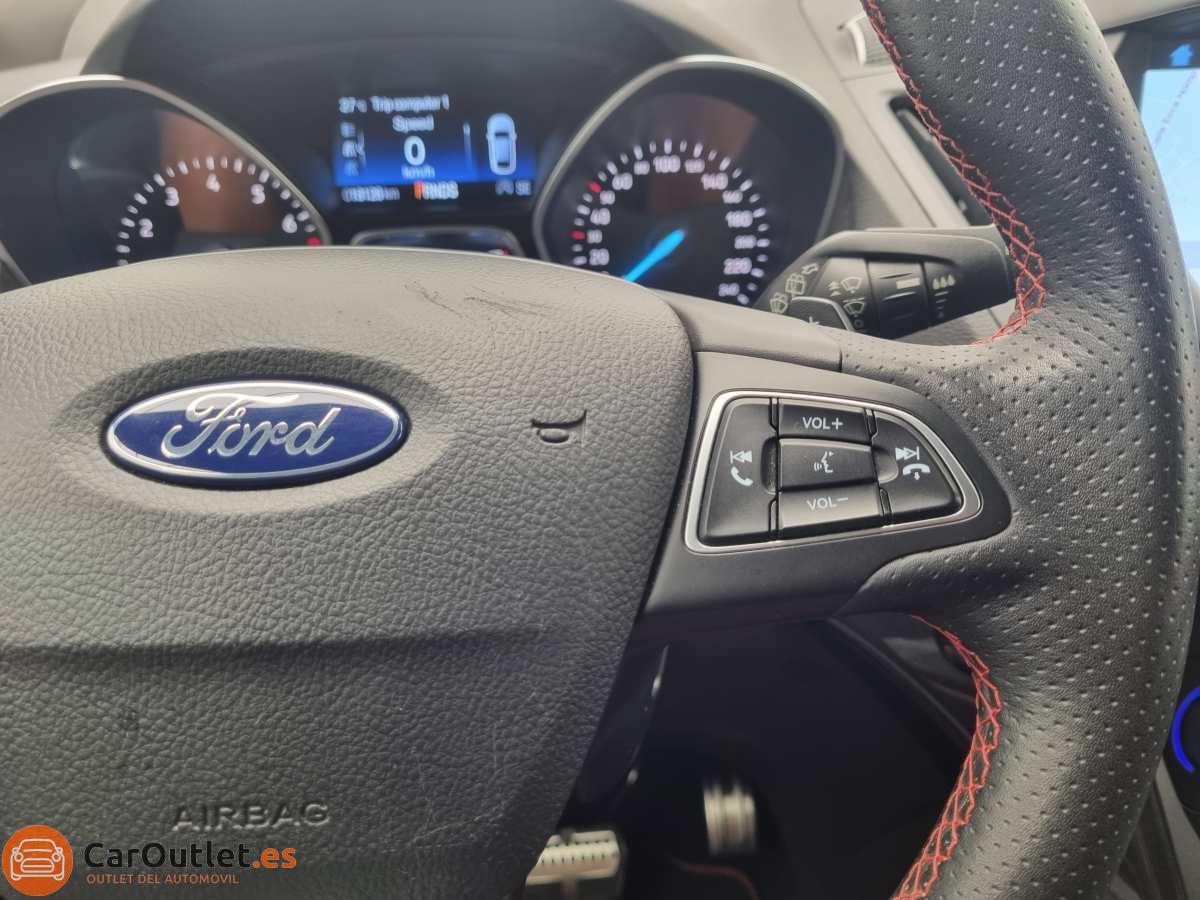 22 - Ford Kuga 2019 - AUTO