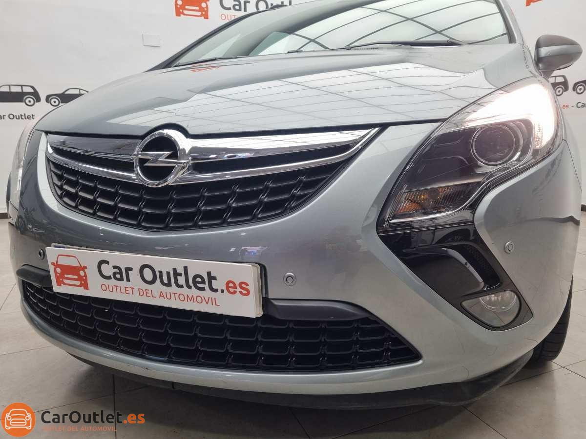 6 - Opel Zafira 2012