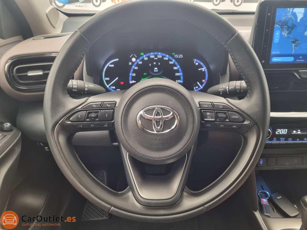 20 - Toyota Yaris 2022 - AUTO