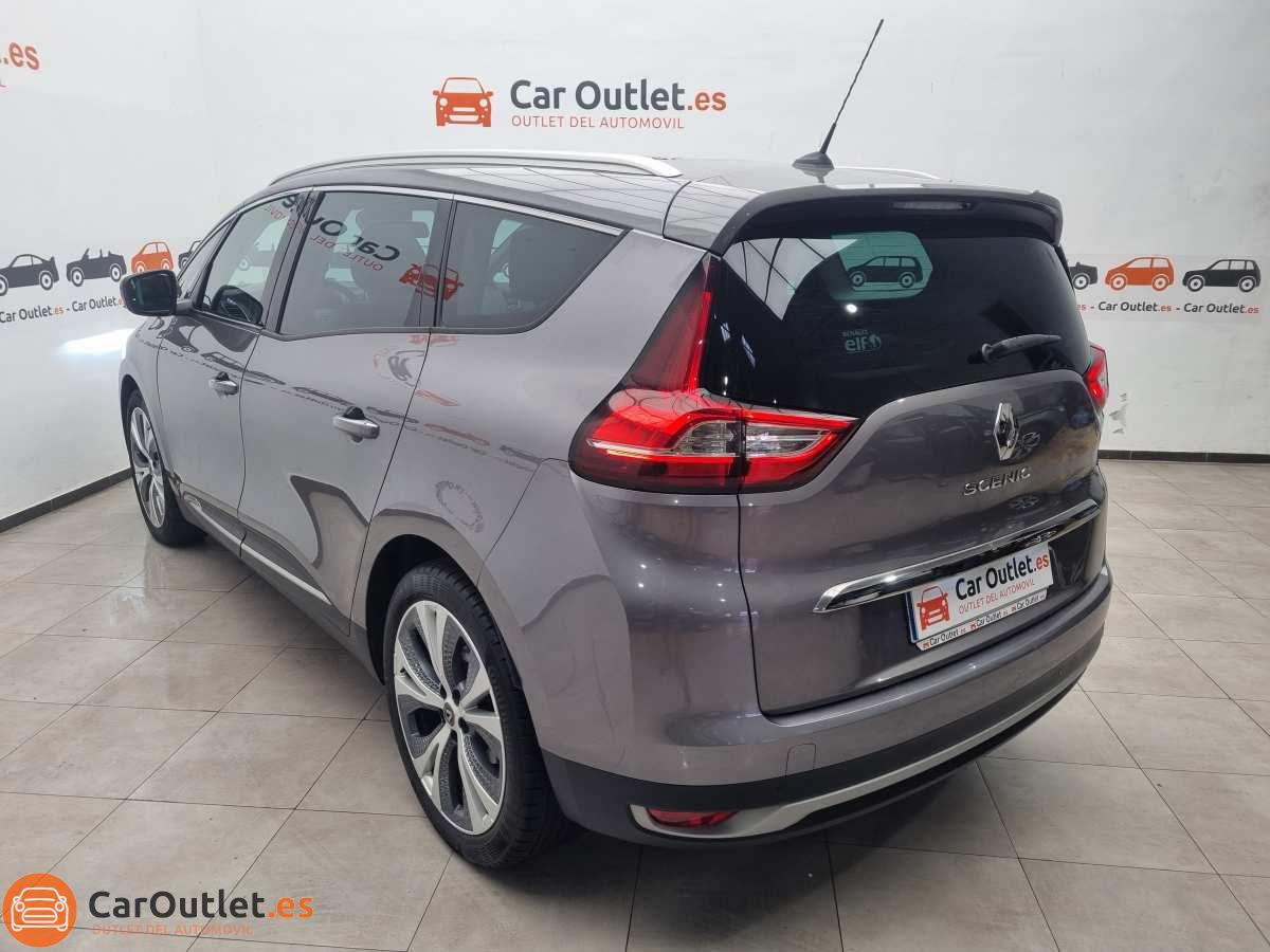 8 - Renault Grand Scenic 2021 - AUTO