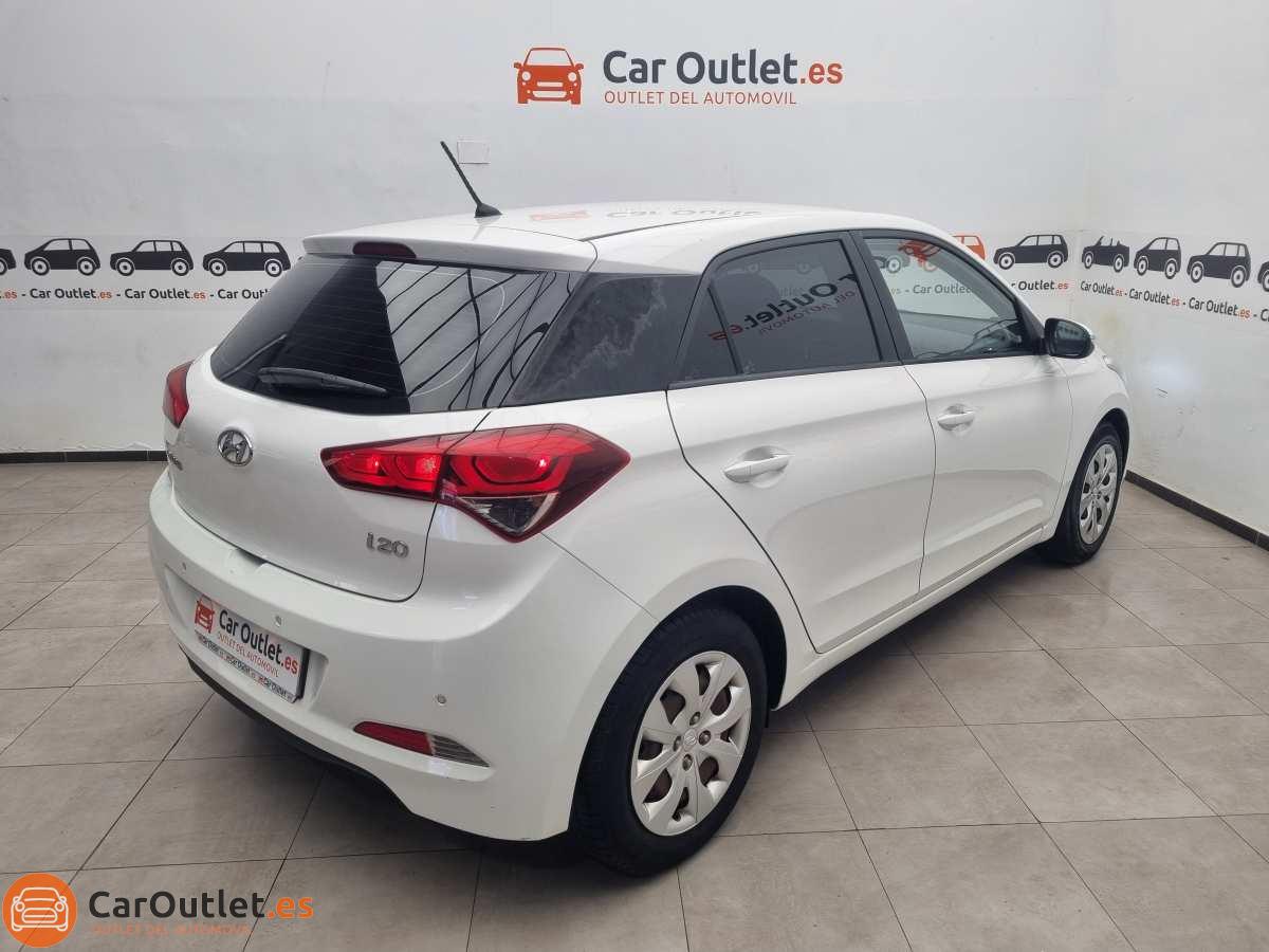 10 - Hyundai i20 2016