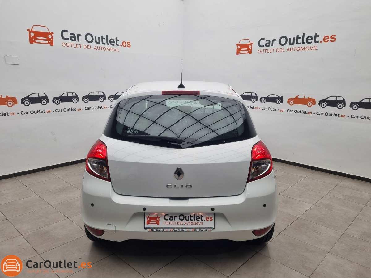 8 - Renault Clio 2012 - AUTO