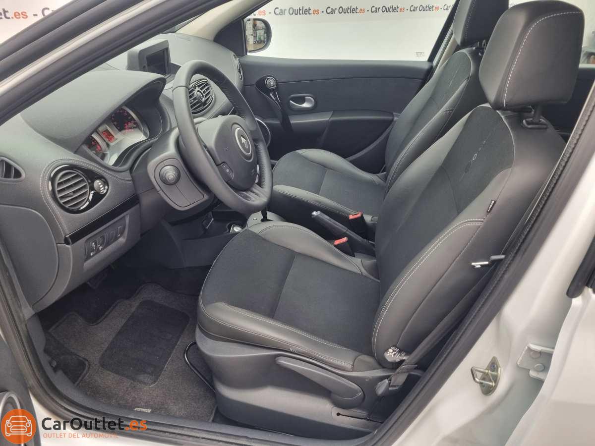 13 - Renault Clio 2012 - AUTO