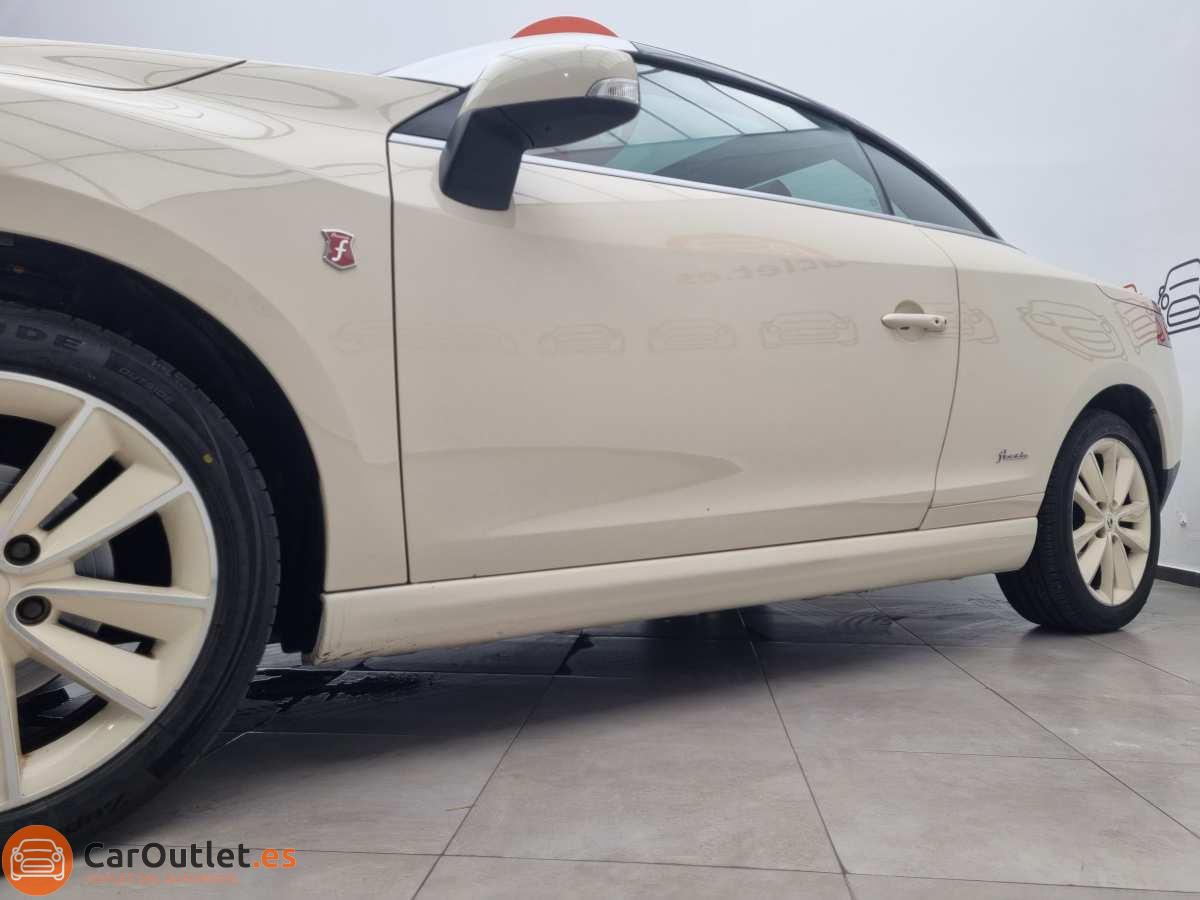 4 - Renault Megane 2012 - CABRIO