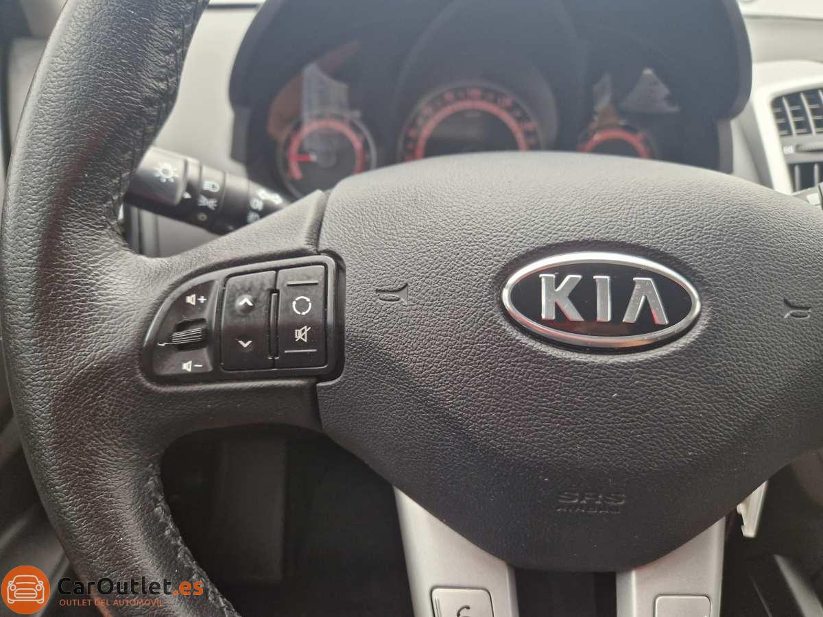 21 - Kia Cee'd 2011 - AUTO