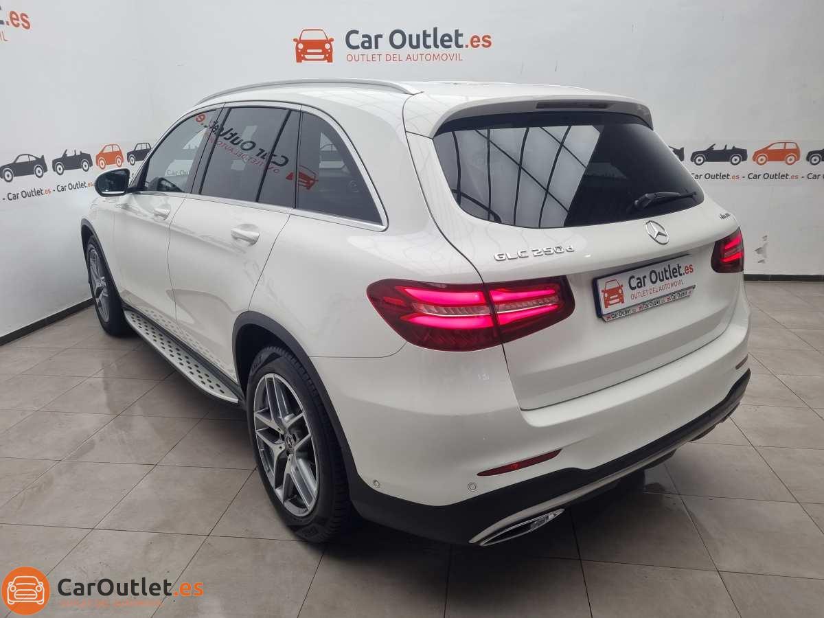 8 - Mercedes GLC 2018 - AUTO