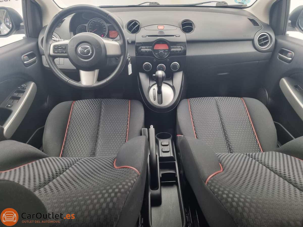 22 - Mazda 2 2011 - AUTO