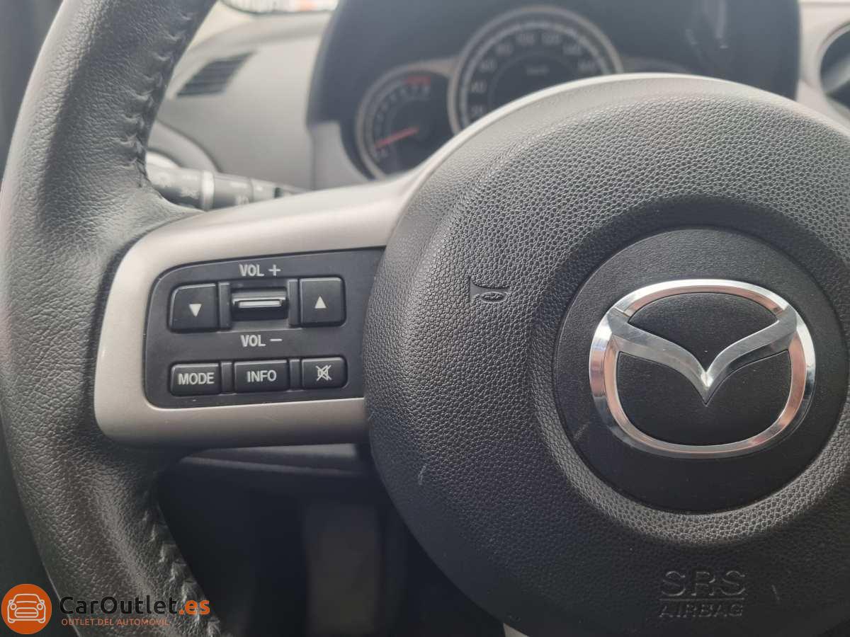 28 - Mazda 2 2011 - AUTO