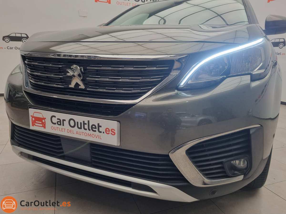 7 - Peugeot 5008 2018 - AUTO