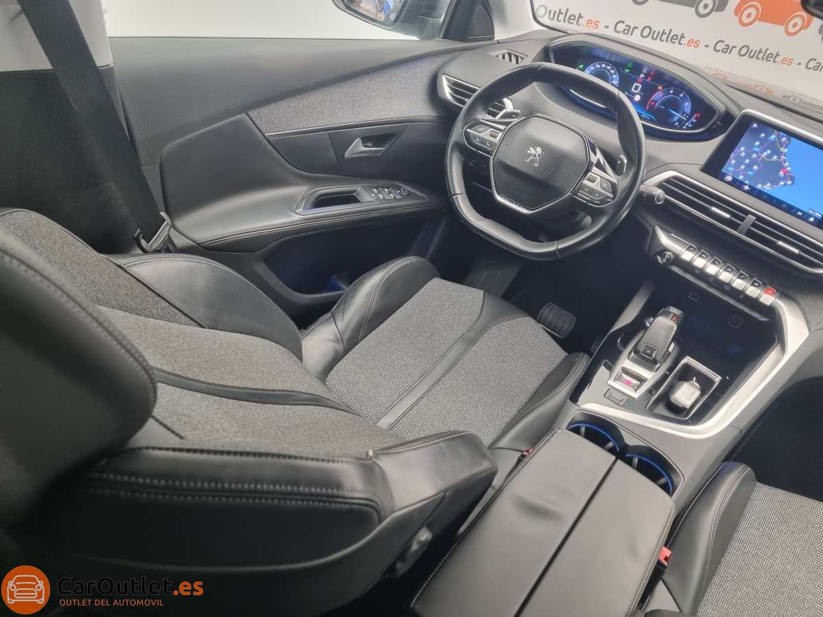 19 - Peugeot 5008 2018 - AUTO