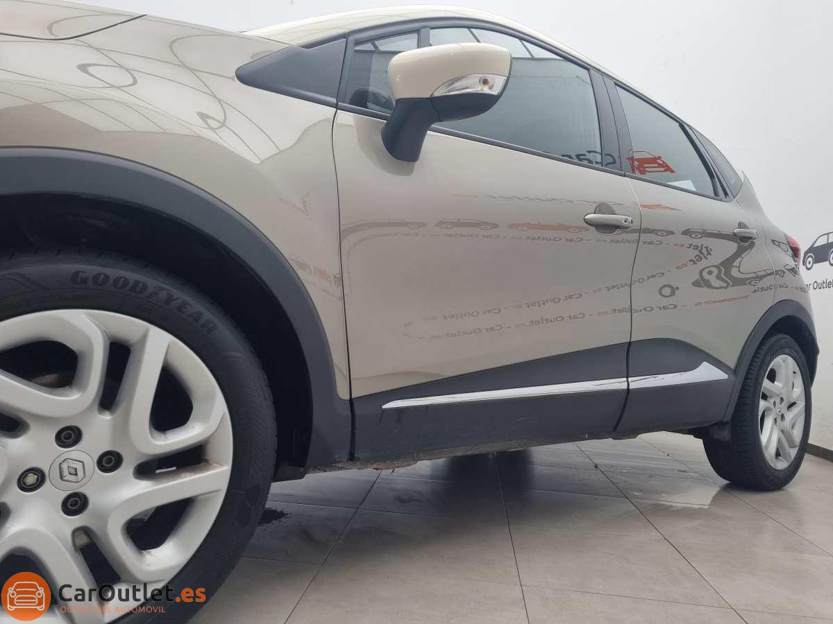 4 - Renault Captur 2015 - AUTO