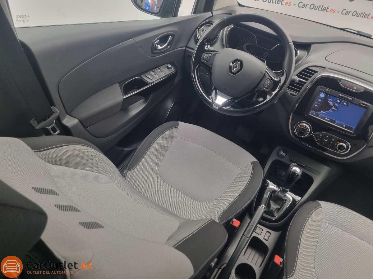 17 - Renault Captur 2015 - AUTO