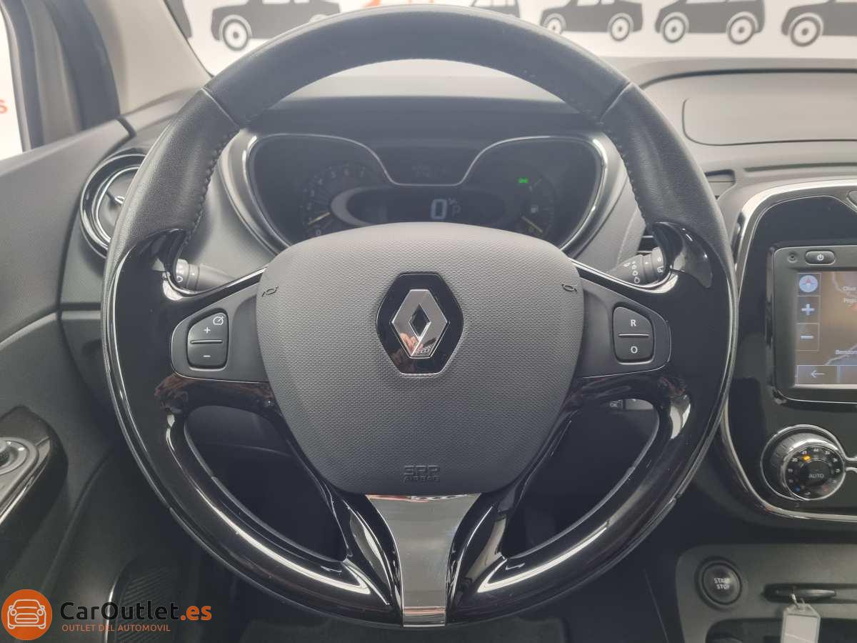 21 - Renault Captur 2015 - AUTO