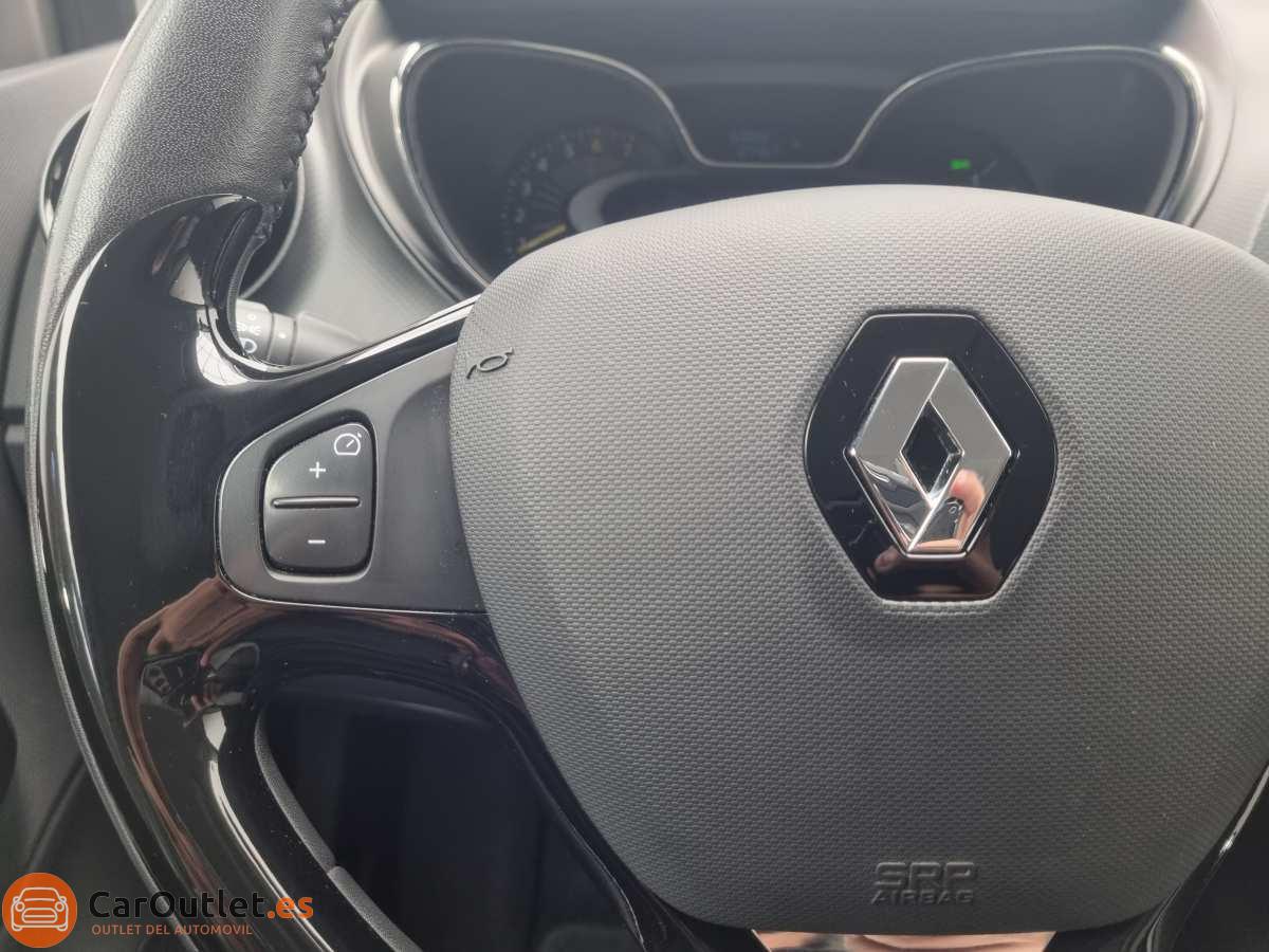 22 - Renault Captur 2015 - AUTO