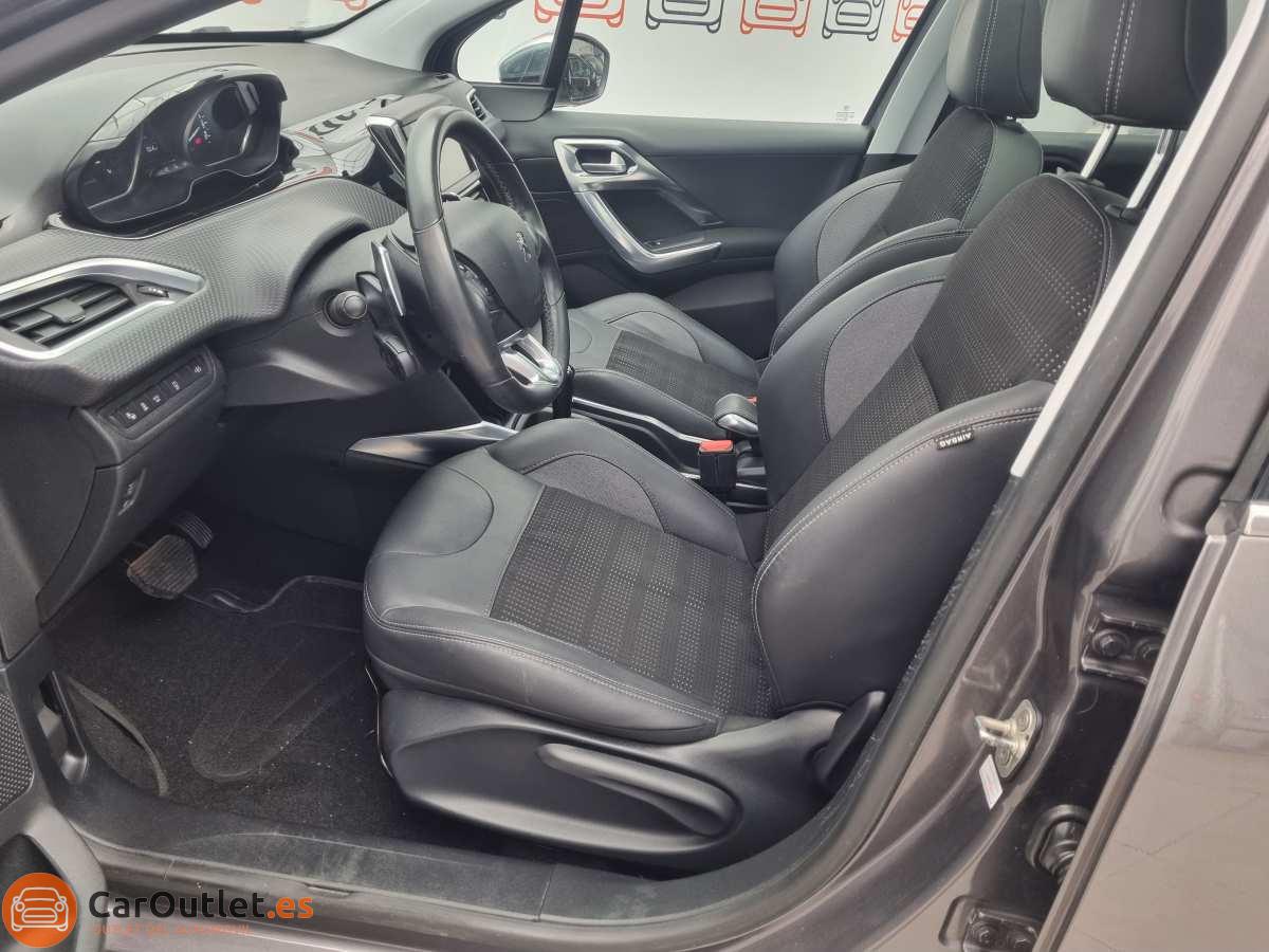 12 - Peugeot 2008 2014 - AUTO