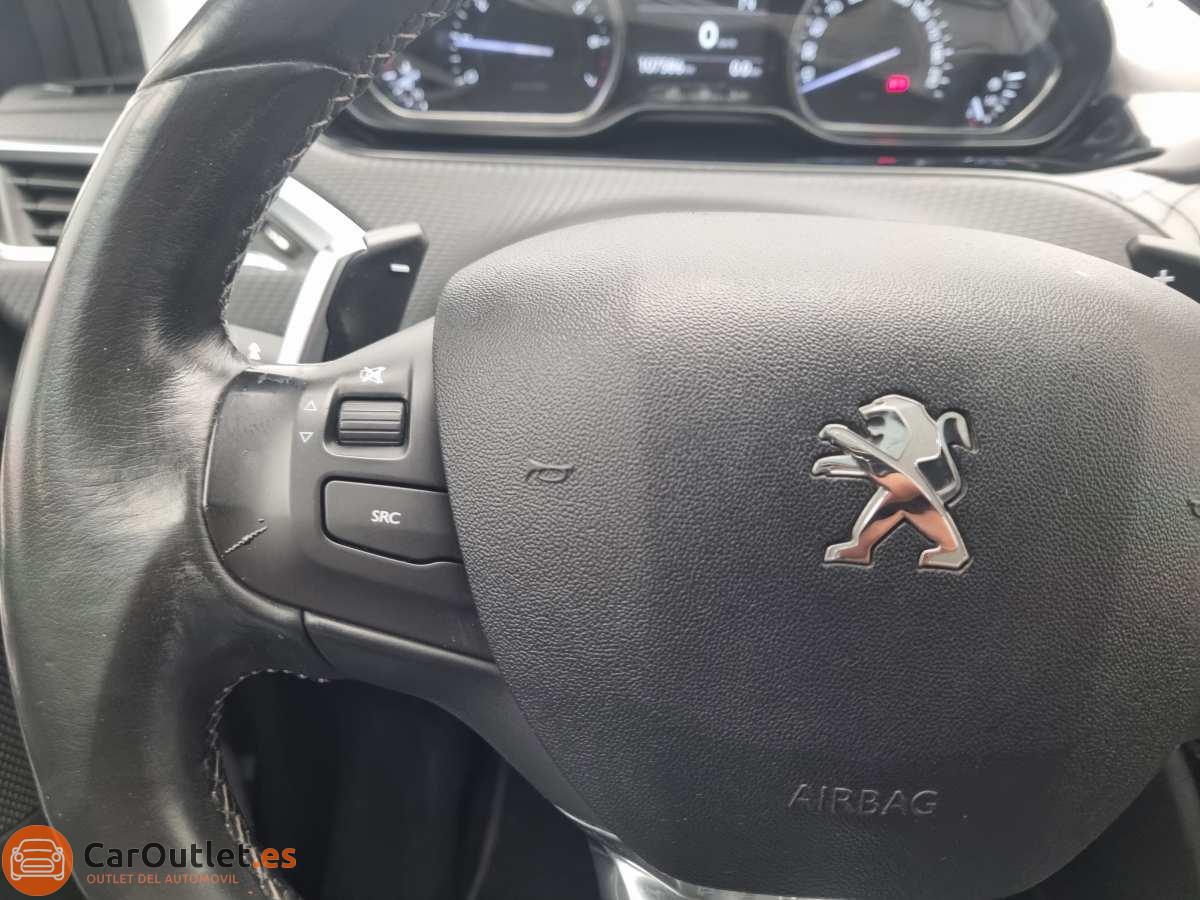 21 - Peugeot 2008 2014 - AUTO