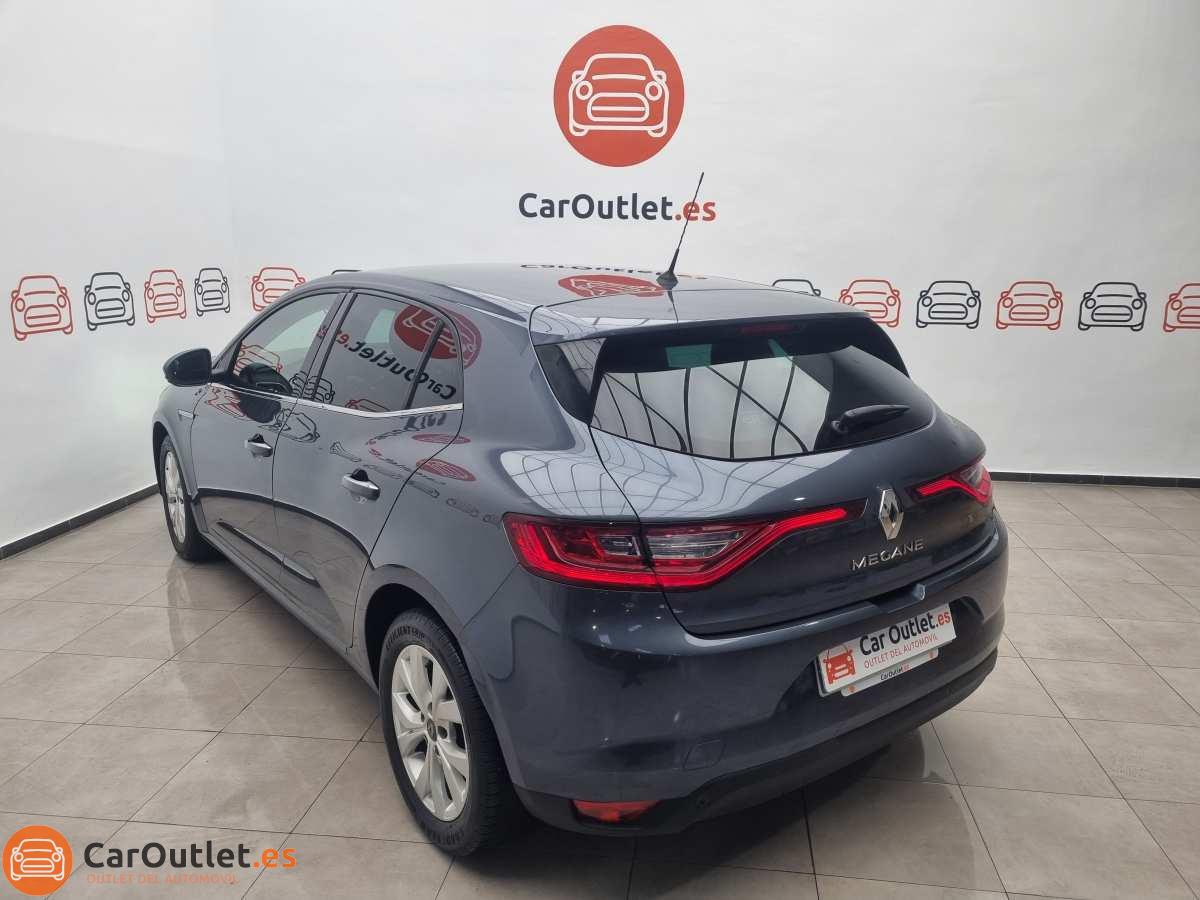 7 - Renault Megane 2019 - AUTO