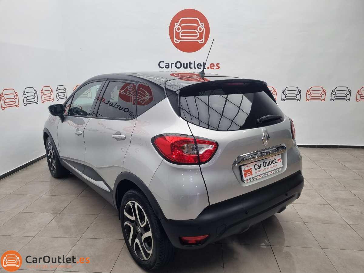 8 - Renault Captur 2017 - AUTO