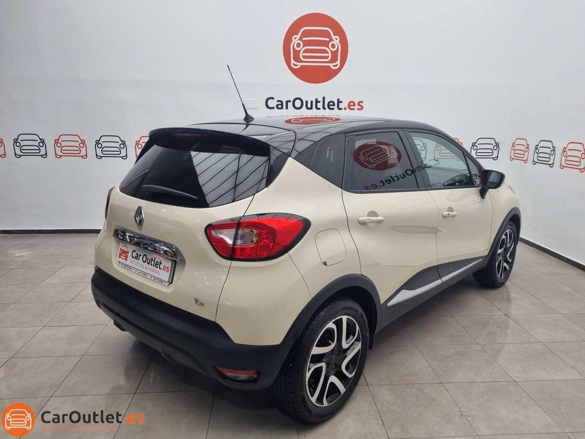 10 - Renault Captur 2015 - AUTO