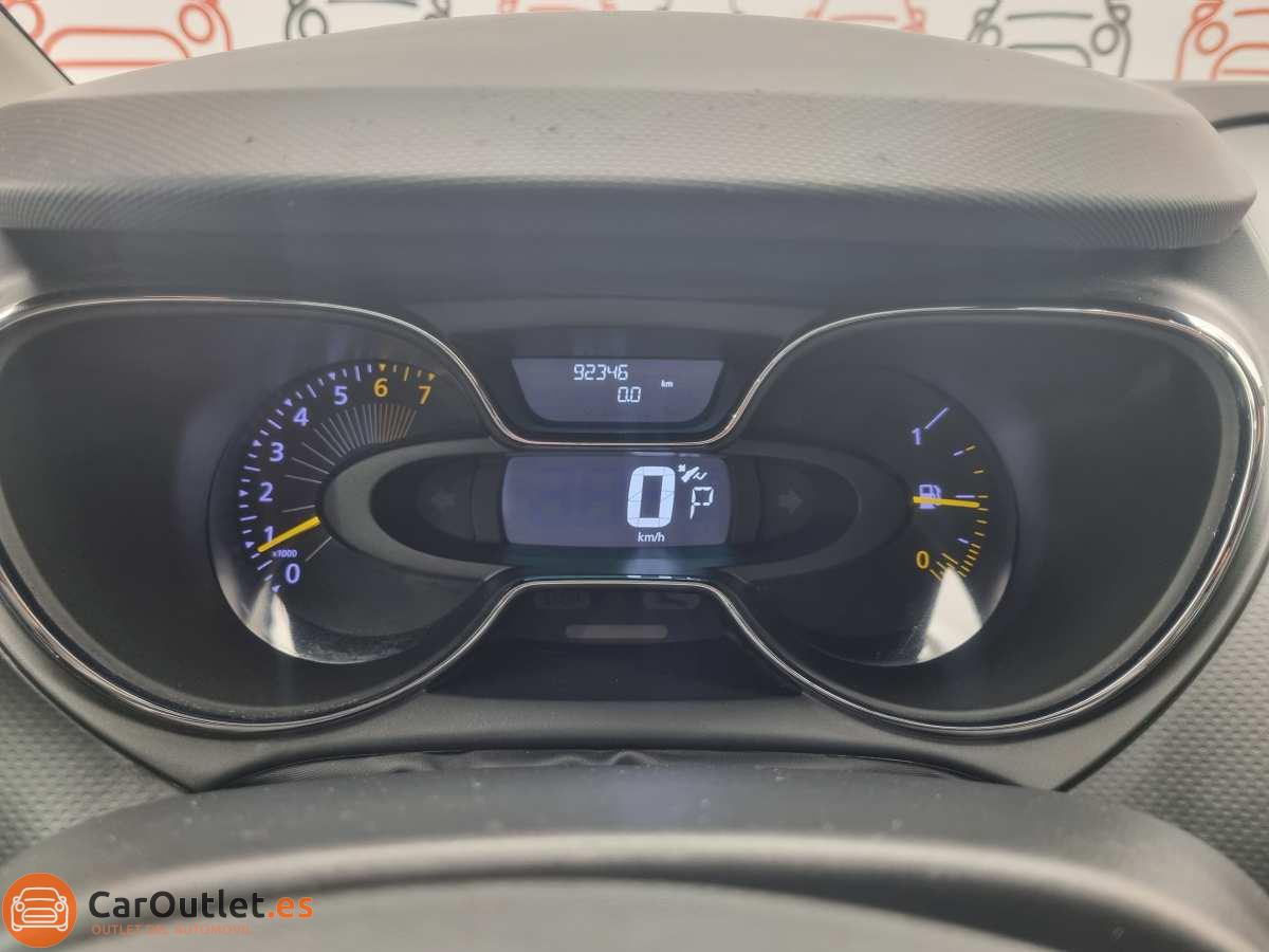 23 - Renault Captur 2015 - AUTO