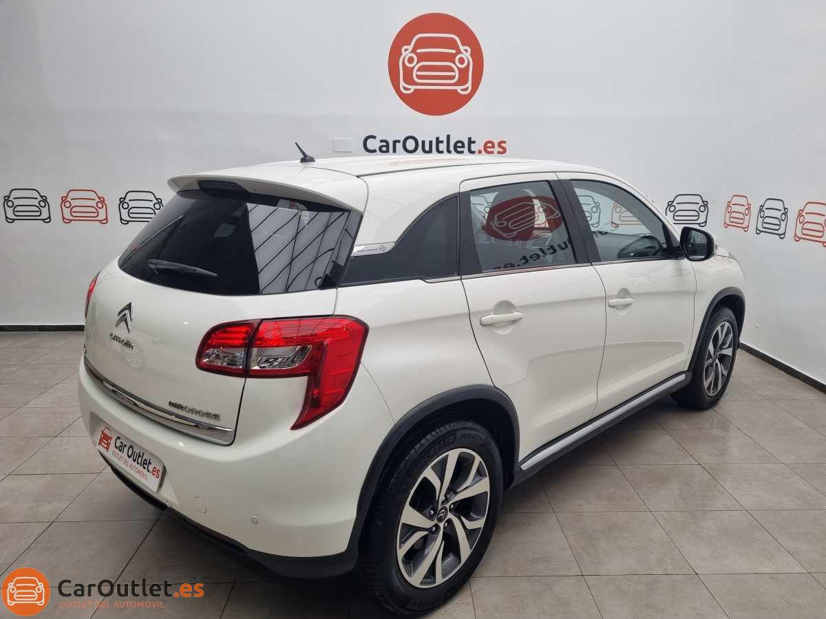 9 - Citroen C4 Aircross 2015