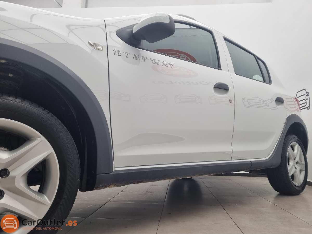 4 - Dacia Sandero 2015