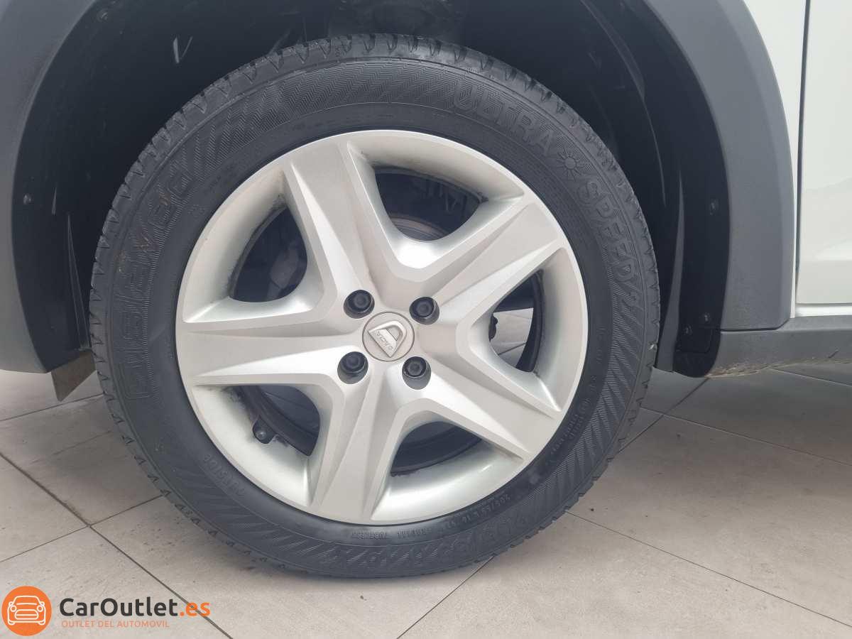 6 - Dacia Sandero 2015