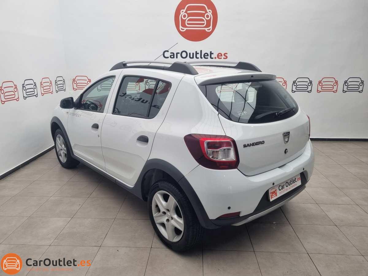 9 - Dacia Sandero 2015
