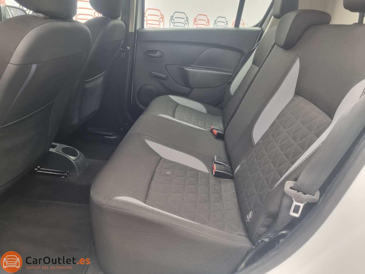 11 - Dacia Sandero 2015