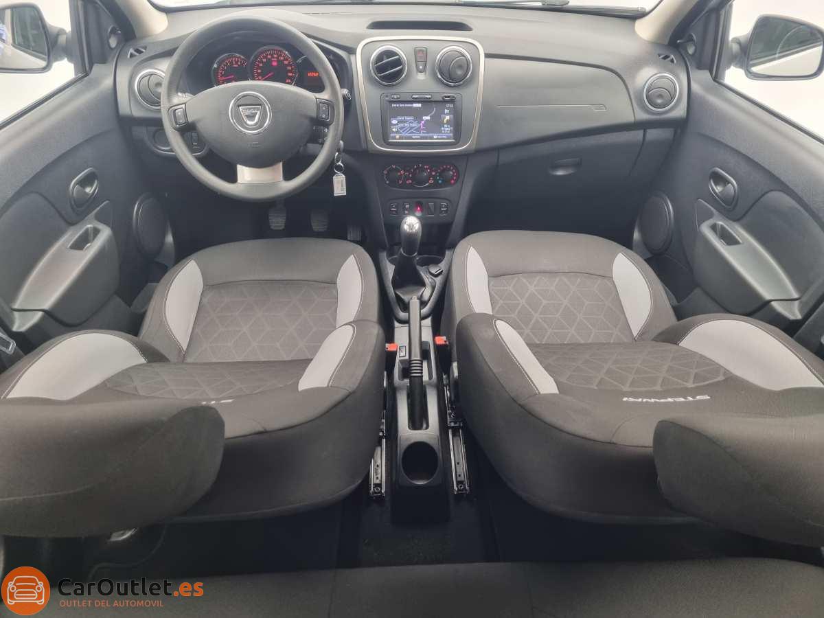 15 - Dacia Sandero 2015