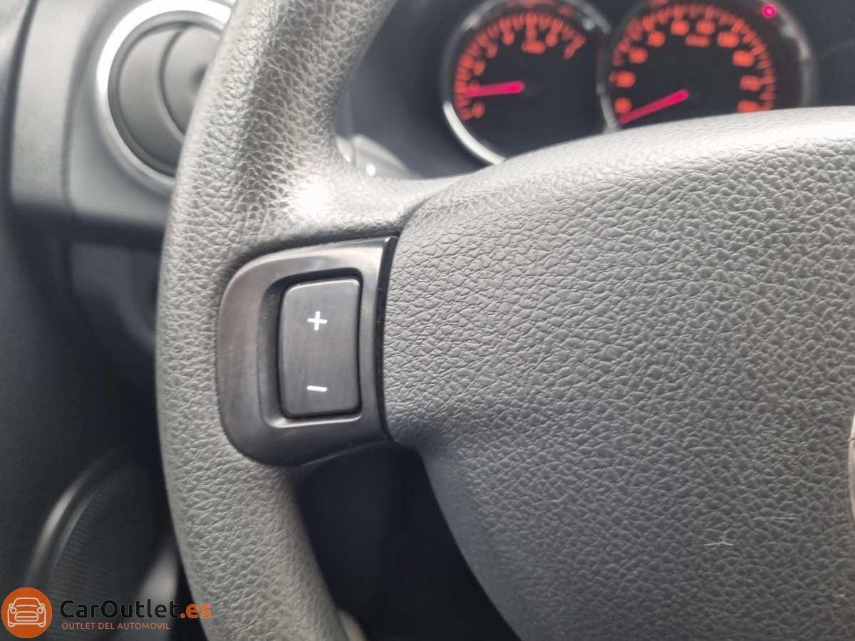 21 - Dacia Sandero 2015